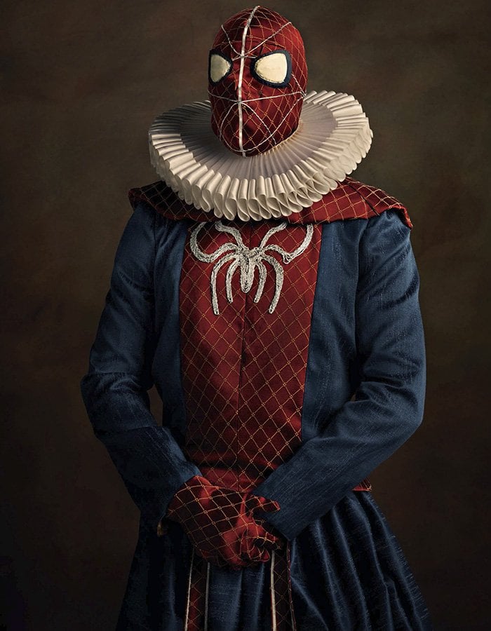 Spider-Man rinascimentale in una foto di Sacha Goldberger