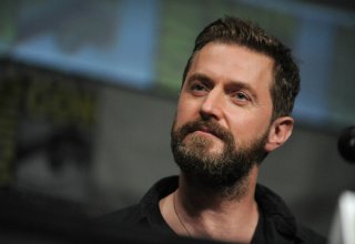 Richard Armitage durante un incontro stampa