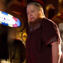 American Horror Story Freak Show: l'attrice Kathy Bates nell'episodio intitolato Test of Strength