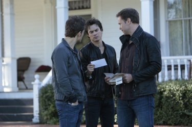 The Vampire Diaries: Paul Wesley, Ian Somerhalder e Matthew Davis in Fade Into You
