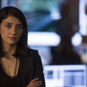 State of Affairs: Sheila Vand nel pilot della serie