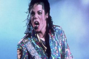 Clip 'Bad e il nuovo look' - Michael Jackson – Life Death and Legacy