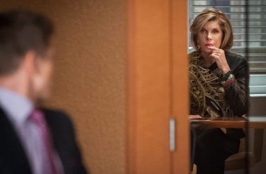 The Good Wife: Matt Czuchry e Christine Baranski in The Trial