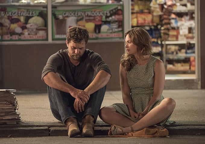 The Affair: Joshua Jackson e Ruth Wilson in una scena della settima puntata