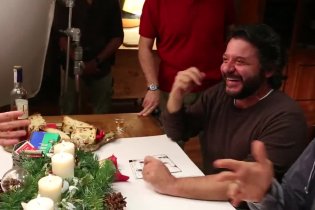 Clip 'Lillo bruciato dalla candela' - Un Natale stupefacente