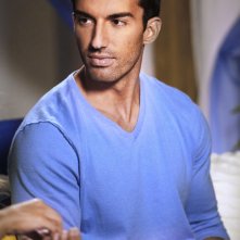 Jane the Virgin: l'attore Justin Baldoni interpreta Rafael Solano in Chapter Seven