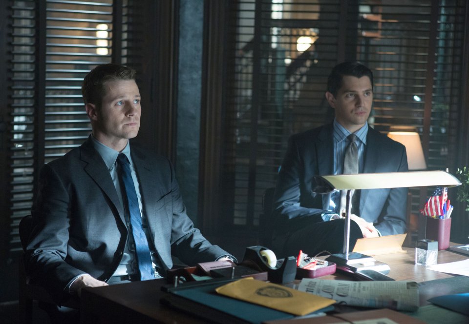 Gotham: Ben McKenzie e Nicholas D'Agosto nell'episodio LoveCraft