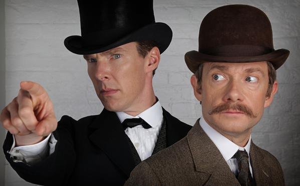 Sherlock: Benedict Cumberbatch e Martin Freeman nella prima immagine dello speciale natalizio che precede la quarta stagione