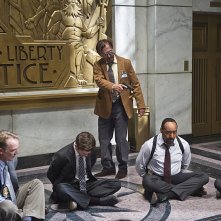 The Flash: Robert Knepper, Jesse L. Martin e Candice Patton in Power Outage