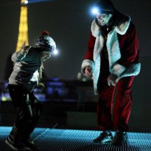 Un amico molto speciale: Tahar Rahim con Victor Cabal sui tetti di Parigi in un momento del film