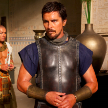 Christian Bale e Joel Edgerton in una scena di Exodus - Dei e Re