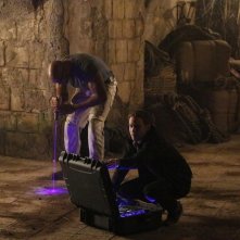 Agents of S.H.I.E.L.D.: B.J. Britt, Iain De Caestecker ed Elizabeth Henstridge in Ye Who Enter Here 