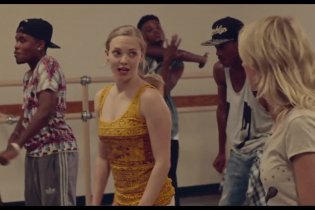 Trailer - While We're Young