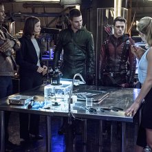 Arrow: David Ramsey, Audrey Marie Anderson, Stephen Amell, Colton Haynes, Danielle Panabaker ed Emily Bett Rickards in The Brave and the Bold