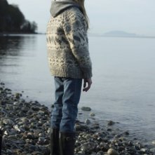 Intruders: Millie Bobby Brown in una scena della serie