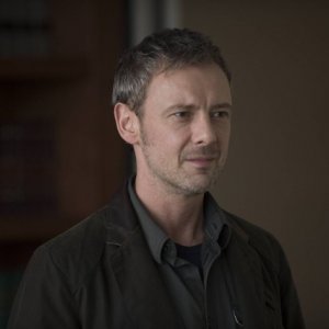 Intruders: John Simm nella serie BBC America