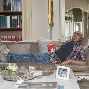 Il ricco, il povero e il maggiordomo: Aldo Baglio in una scena del film