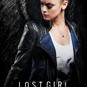 Lost Girl: Rachel Skarsten in un manifesto per la quinta stagione