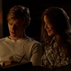 Crush: una sequenza con Caitriona Balfe e Lucas Till