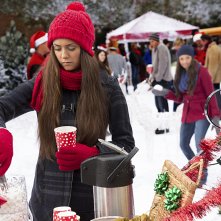The Vampire Diaries: Nina Dobrev e Kat Graham in Christmas Through Your Eyes