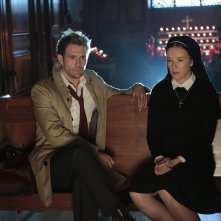Constantine: Matt Ryan e Claire van der Boom nella puntata intitolata The Saint of Last Resorts (1)