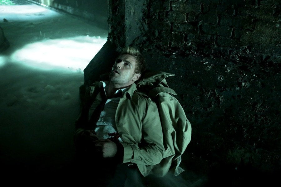 Constantine: l'attore Matt Ryan interpreta John Constantine in The Saint of Last Resorts (1)