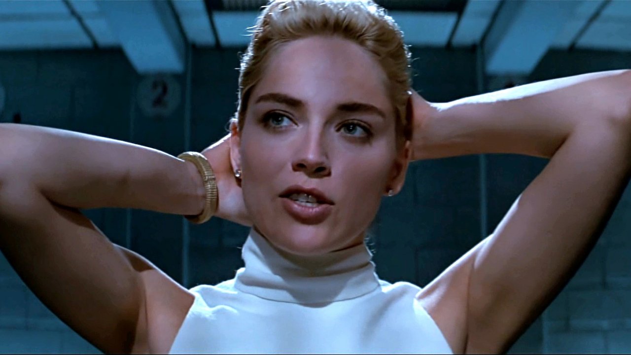 Sharon Stone in una scena di Basic Instinct