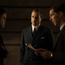 The Imitation Game: Benedict Cumberbatch con Keira Knightley e Mark Strong in una scena del film