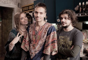 Zio Gianni: Rancesco Russo, Cristel Checca e Luca Di Capua in una foto sul set