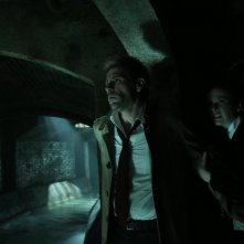 Constantine: Matt Ryan e Claire van der Boom in The Saint of Last Resorts (2)