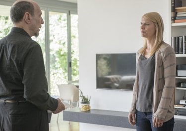 Homeland: F. Murray Abraham e Claire Danes in Long Time Coming