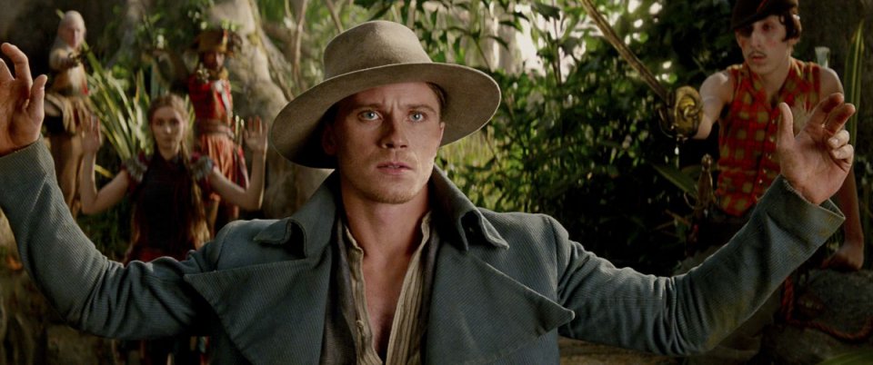 Pan: Garrett Hedlund in una scena del film nei panni di Uncino