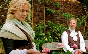 A Little Chaos: Kate Winslet e Alan Rickman in una scena del film