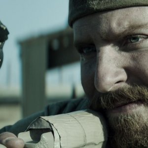 American Sniper: Bradley Cooper in un primo piano tratto dal film