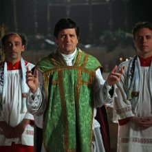 Si accettano miracoli: Fabio De Luigi con Pasquale Palma e Lello Musella in una buffa scena del film