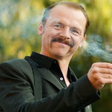 Kill Me Three Times: Simon Pegg dà fuoco ai cerini