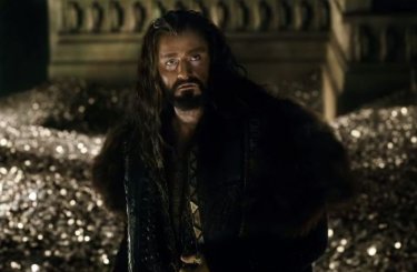 Lo hobbit: la battaglie delle cinque armata: Thorin Oakenshield con il tesoro di Erebor