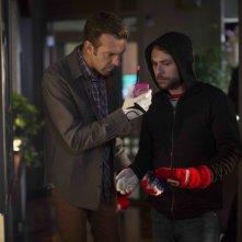 Come ammazzare il capo 2: Charlie Day e Jason Sudeikis in una scena del film