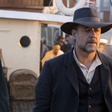 The Water Diviner: Russell Crowe nei panni dell'agricoltore Joshua Connor in una scena del film