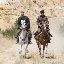 The Water Diviner: Russell Crowe con Yilmaz Erdogan a cavallo in una scena del dramma storico