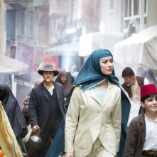 The Water Diviner: Russell Crowe con Olga Kurylenko in una scena