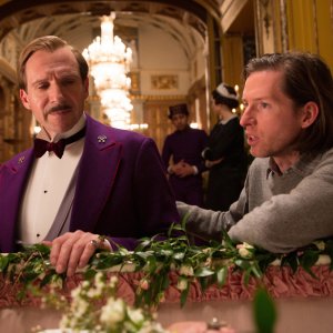 The Grand Budapest Hotel: Ralph Fiennes e Wes Anderson sul set