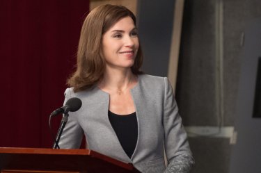 The Good Wife: l'attrice Julianna Margulies interpreta Alicia in Hail Mary