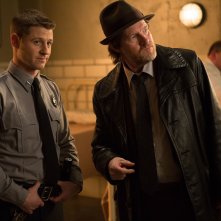 Gotham: Ben McKenzie e Donal Logue in La galleria dei furfanti