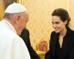 Angelina Jolie in Vaticano con Unbroken
