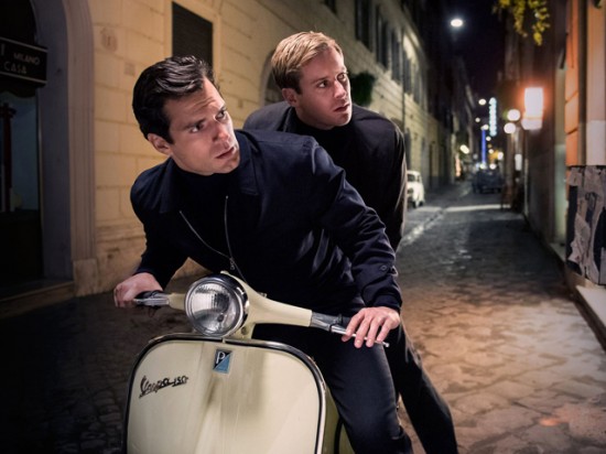 Operazione U.N.C.L.E.: Henry Cavill e Armie Hammer in lambretta