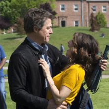 Professore per amore: Hugh Grant con Marisa Tomei in una scena del film
