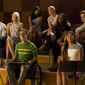 Glee: alcuni dei membri del cast della serie nell'episodio intitolato Homecoming