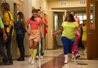 Glee: Lea Michele, Chord Overstreet, Amber Riley e Mark Salling nell'episodio Homecoming