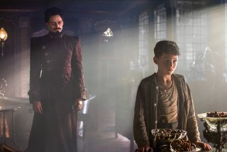 Pan: Hugh Jackman e Levi Miller in un momento del film